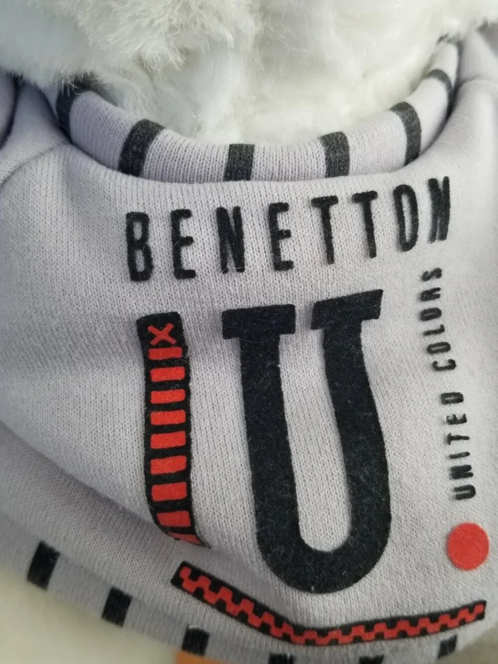 Benetton White Bear in Sweater 10